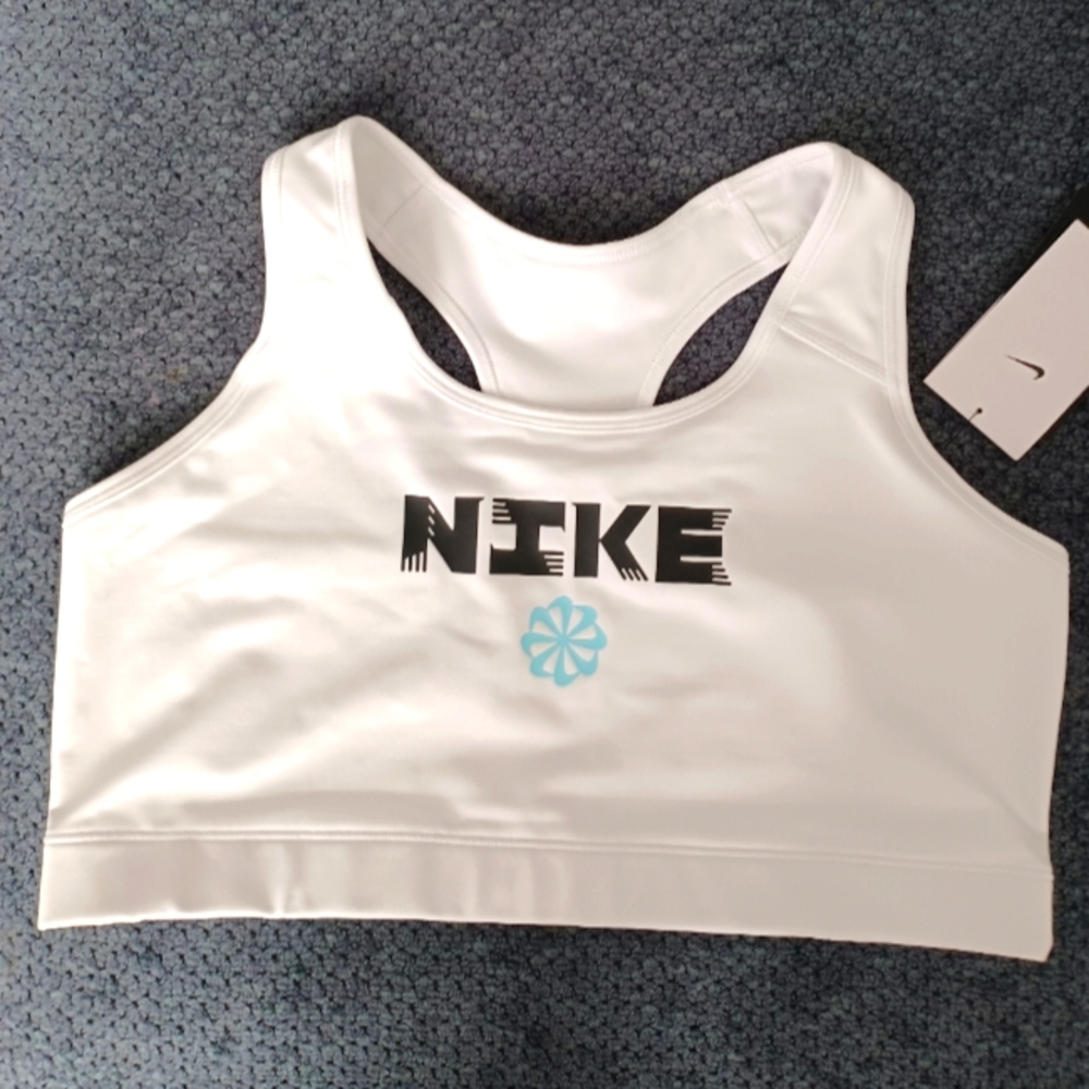 Women's Nike Sports Bra Plus Size 2X NWT